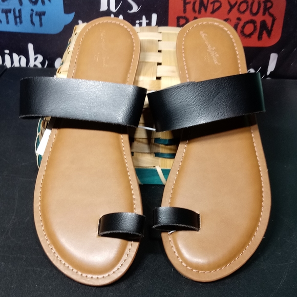 Shoes - Picture 1 of 3